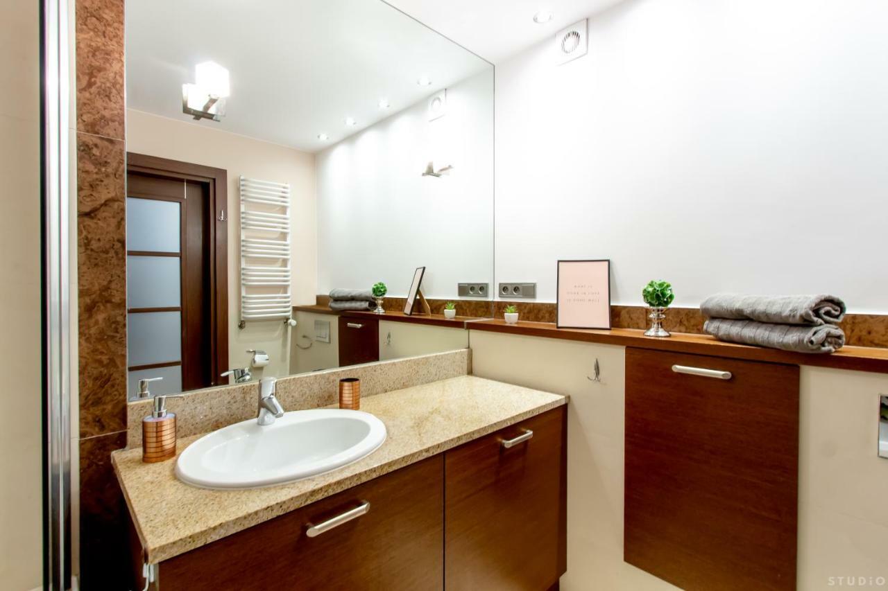Clicktheflat Sienna Center Apart Rooms วอร์ซอ ภายนอก รูปภาพ